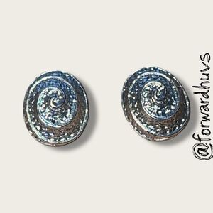 Vintage Clip-On Earrings – Spiral Shell Design – Silver Tone
